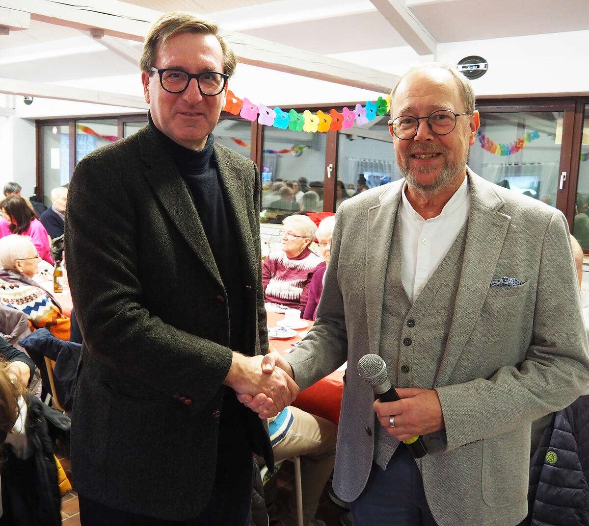 vl - Ehrengast Dr. Ferdi Akaltin und Helmut Sondermann